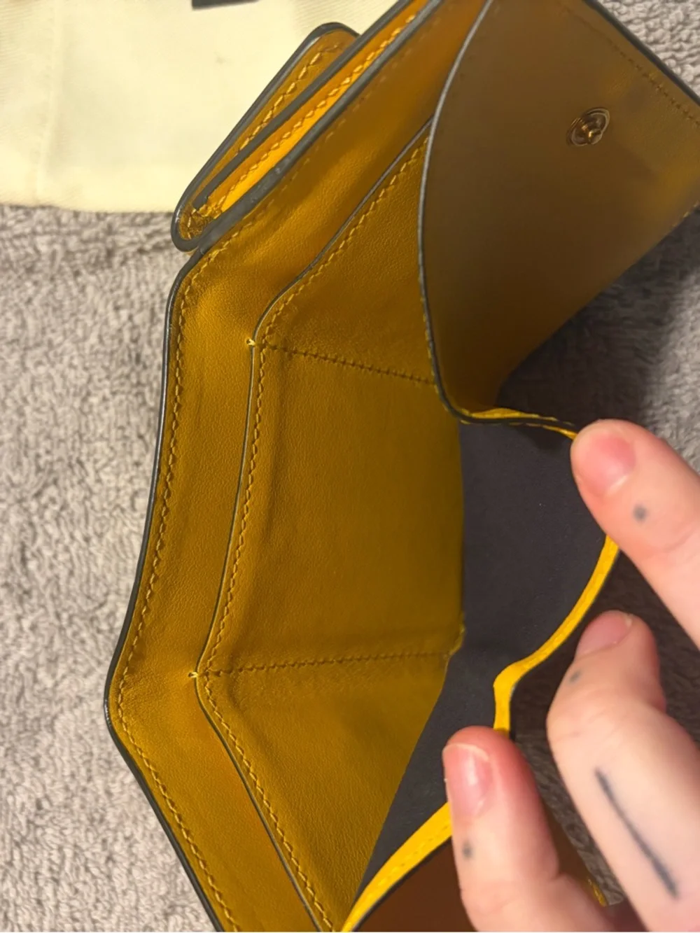 Fendi Roma Wallet - Picture 6 of 9